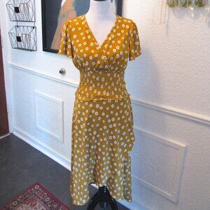 2 Piece Yellow Daisy Top and Skirt